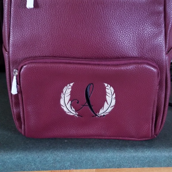 New boutique merlot backpack - Picture 3 of 3